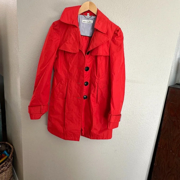 Vintage Steve Madden Red Raincoat Size Medium No holes or stains in good conditi - Picture 1 of 11